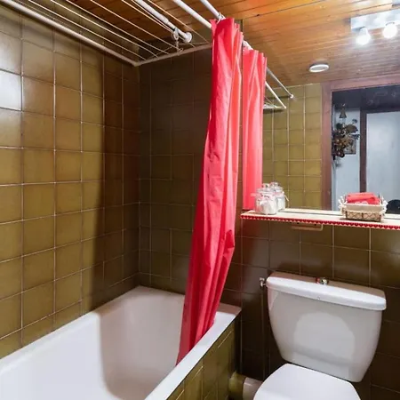 아파트 Apt At The Foot Of Slopes In With Balcony